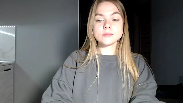 Snapshot of Sunbeam_ chatting on 04-28-26, 09:30 Sunbeam online show from 04-28-26, 09:30