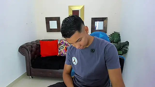 Snapshot of Edwin_Blaz chatting on 09-26-25, 03:46 Edwin Blaz online show from 09-26-25, 03:46