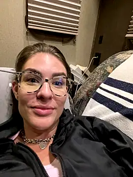 Snapshot of Milfywaysx chatting on 09-15-25, 12:22 Milfywaysx online show from 09-15-25, 12:22