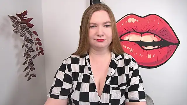 LaraDream online show from 04-26-26, 02:25