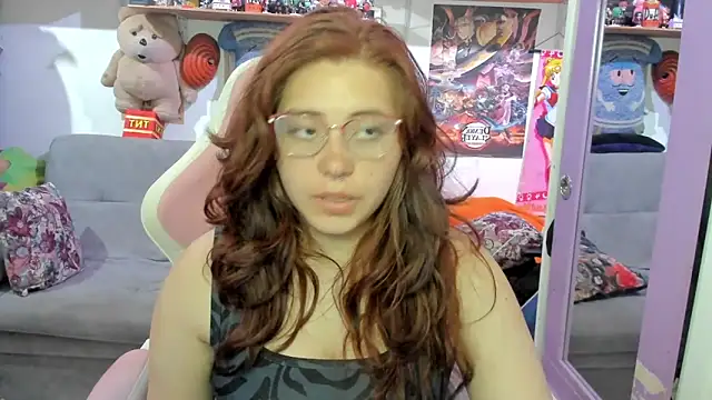 Snapshot of soficammy chatting on 04-28-26, 02:27 soficammy online show from 04-28-26, 02:27