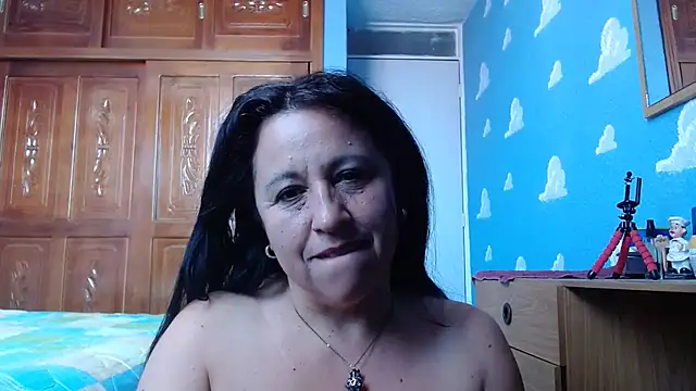 valeriapinter online show from 12-15-25, 03:40