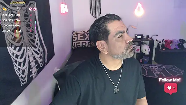 soyelcarlitos  online show from 05-30-26, 03:57