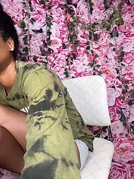 mismialove online show from 10-01-25, 05:39