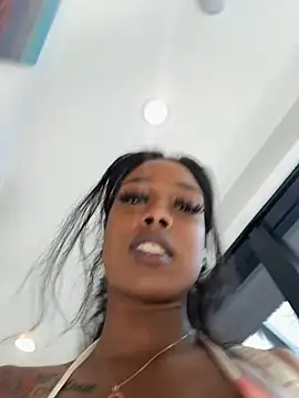 mismialove online show from 02-25-26, 10:09