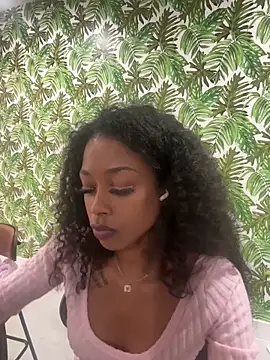 mismialove online show from 05-17-26, 02:11