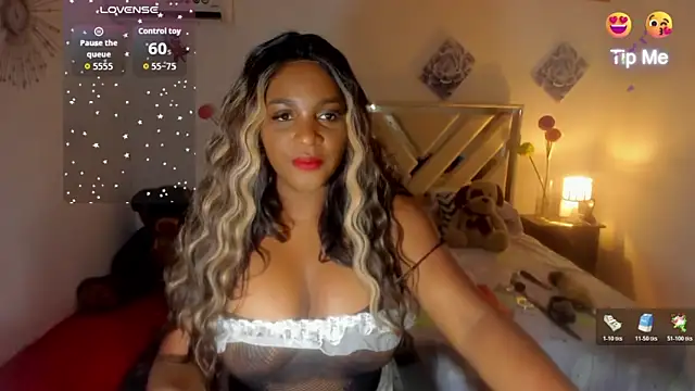 Snapshot of Miagrace chatting on 03-06-26, 11:00 Miagrace online show from 03-06-26, 11:00