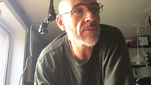 Snapshot of McPherson72 chatting on 05-31-26, 11:05 McPherson72 online show from 05-31-26, 11:05