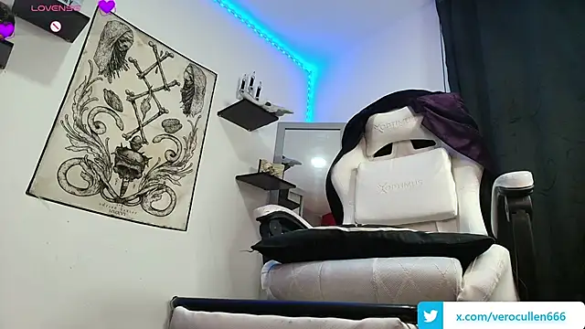 luci fer devil online show from 03-25-26, 12:55