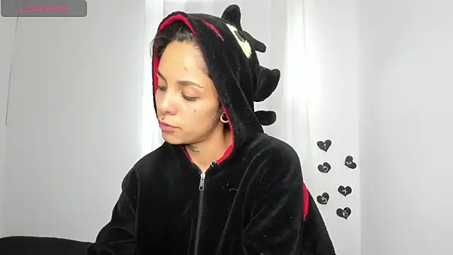 Snapshot of luci_fer_devil chatting on 02-21-25, 03:43 luci fer devil online show from 02-21-25, 03:43