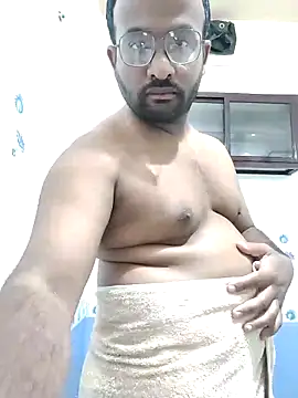 Sammy6432 online show from 10-18-25, 01:07