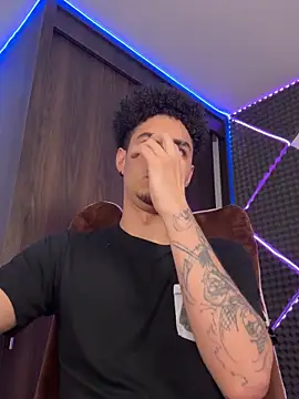 bigryann23 online show from 02-08-26, 03:26