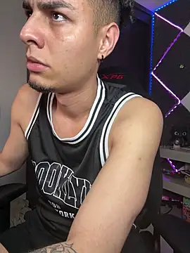 bigryann23 online show from 04-19-26, 04:02